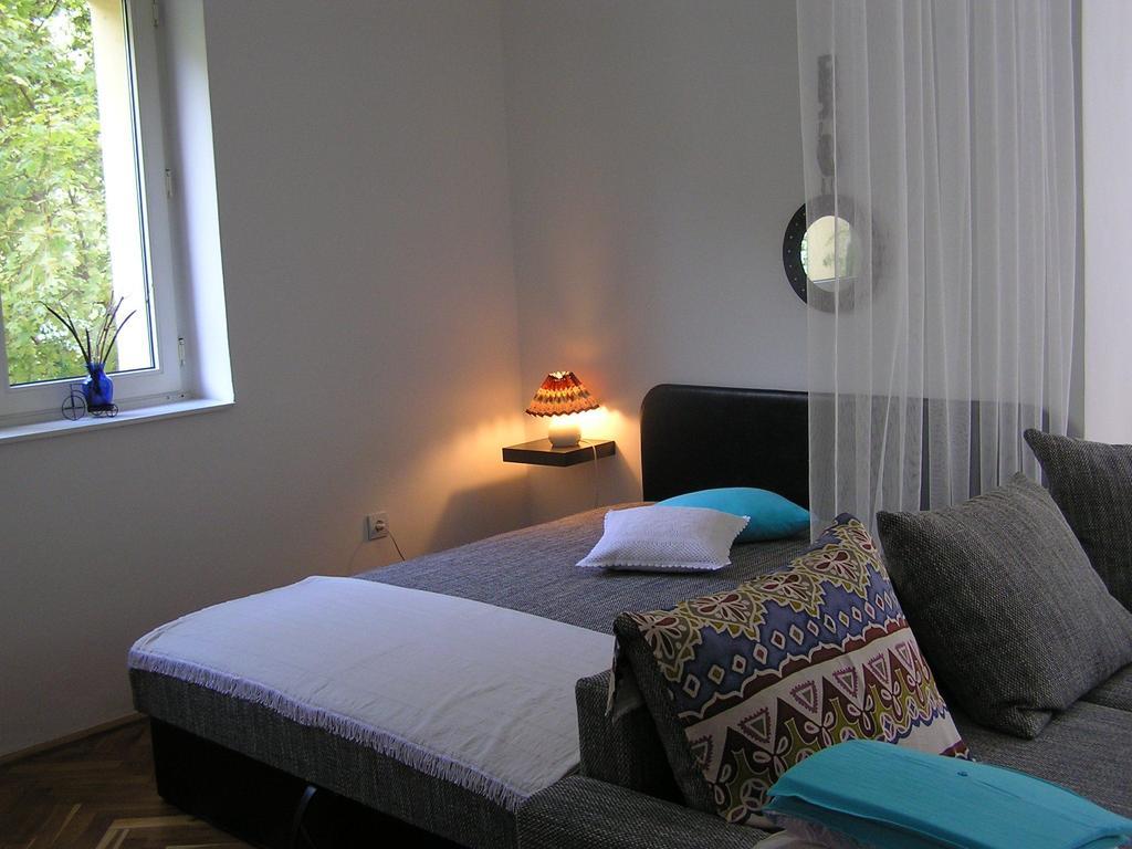Belvarosi Studio Apartman Дьор Стая снимка