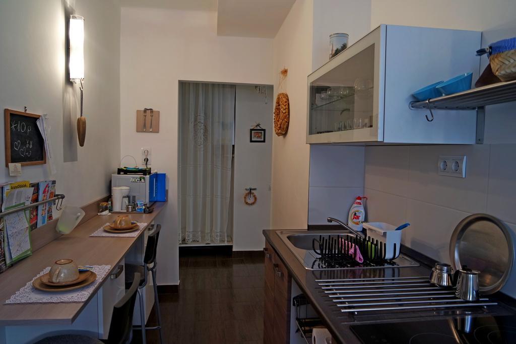 Belvarosi Studio Apartman Дьор Екстериор снимка