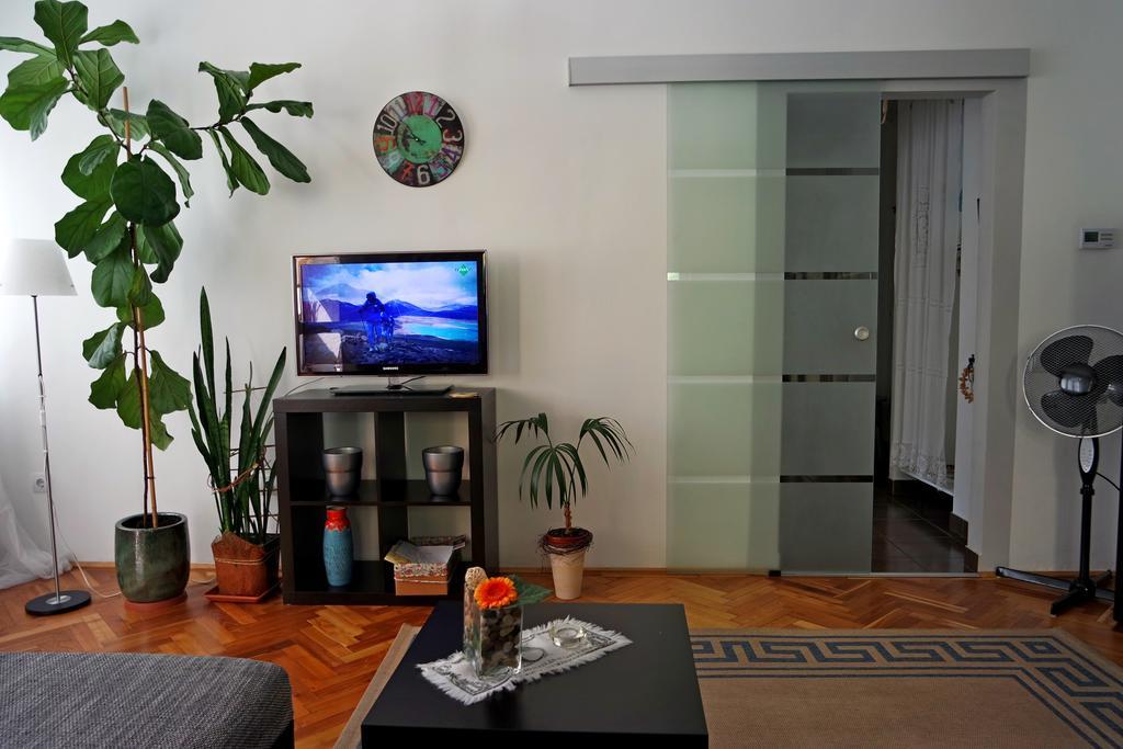 Belvarosi Studio Apartman Дьор Екстериор снимка